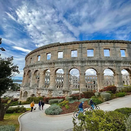 Leonard App Διαμέρισμα
